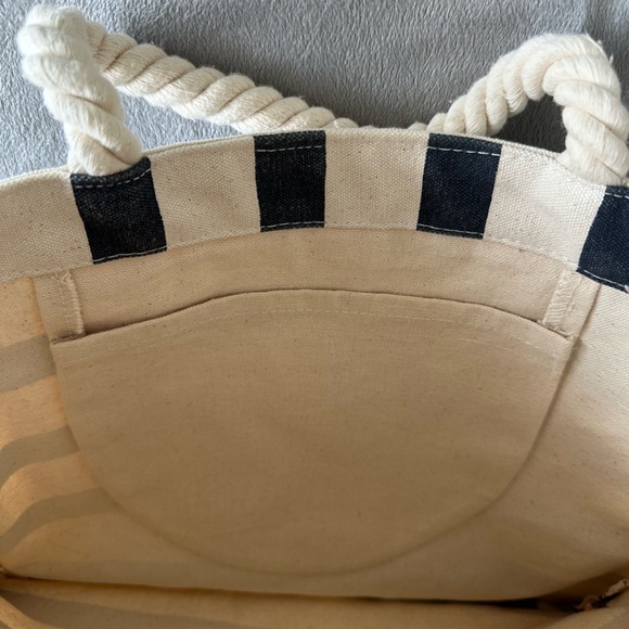 The Black Dog Striped Tote Bag - Picture 3 of 8